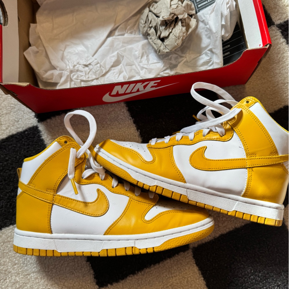 Nike Dunk High Yellow Women’s 6.5
